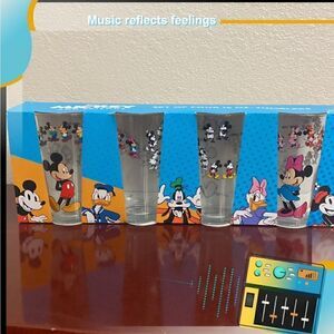 ❤️💜🎈RARE!! Disney Mickey and Minnie since 1928 ❤️ Set of Four Tumblers!!!